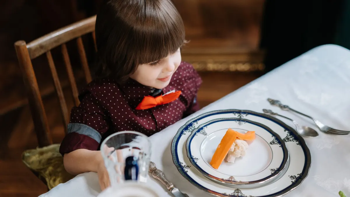 Repas de bébé à après 1 an : textures et quantités adaptées à cet âge