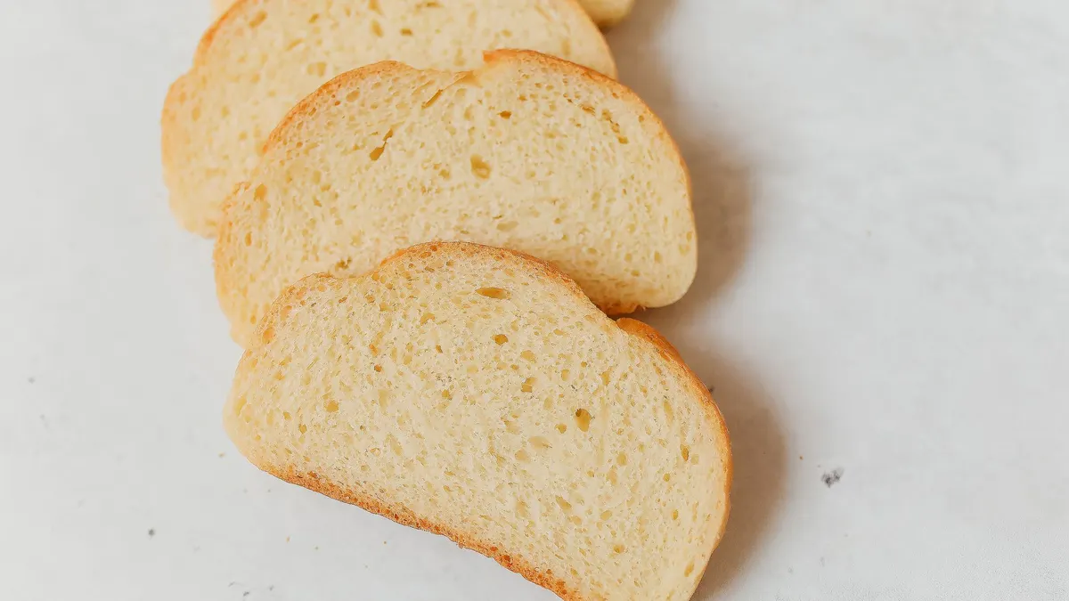 Gluten et le pain pour bébé : introduction dès 4-6 mois