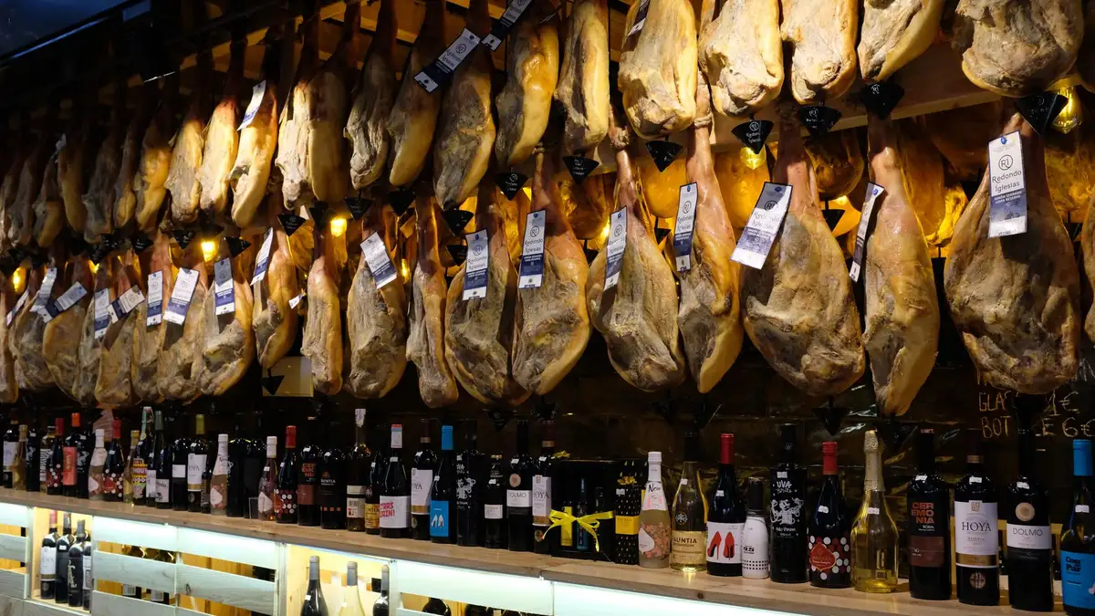 Jambon cru : non, à éviter pendant la grossesse