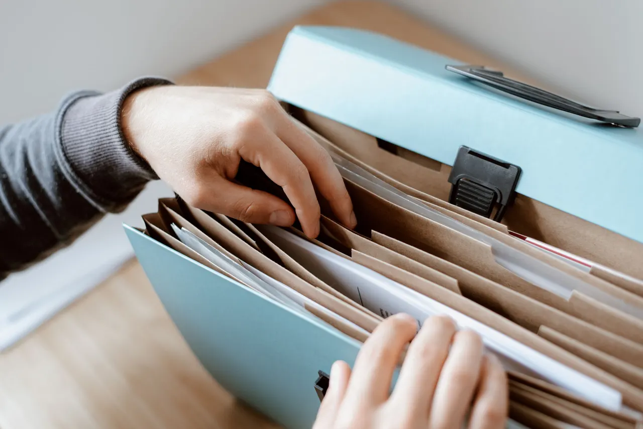 Documents à apporter à la maternité : la liste et les délais