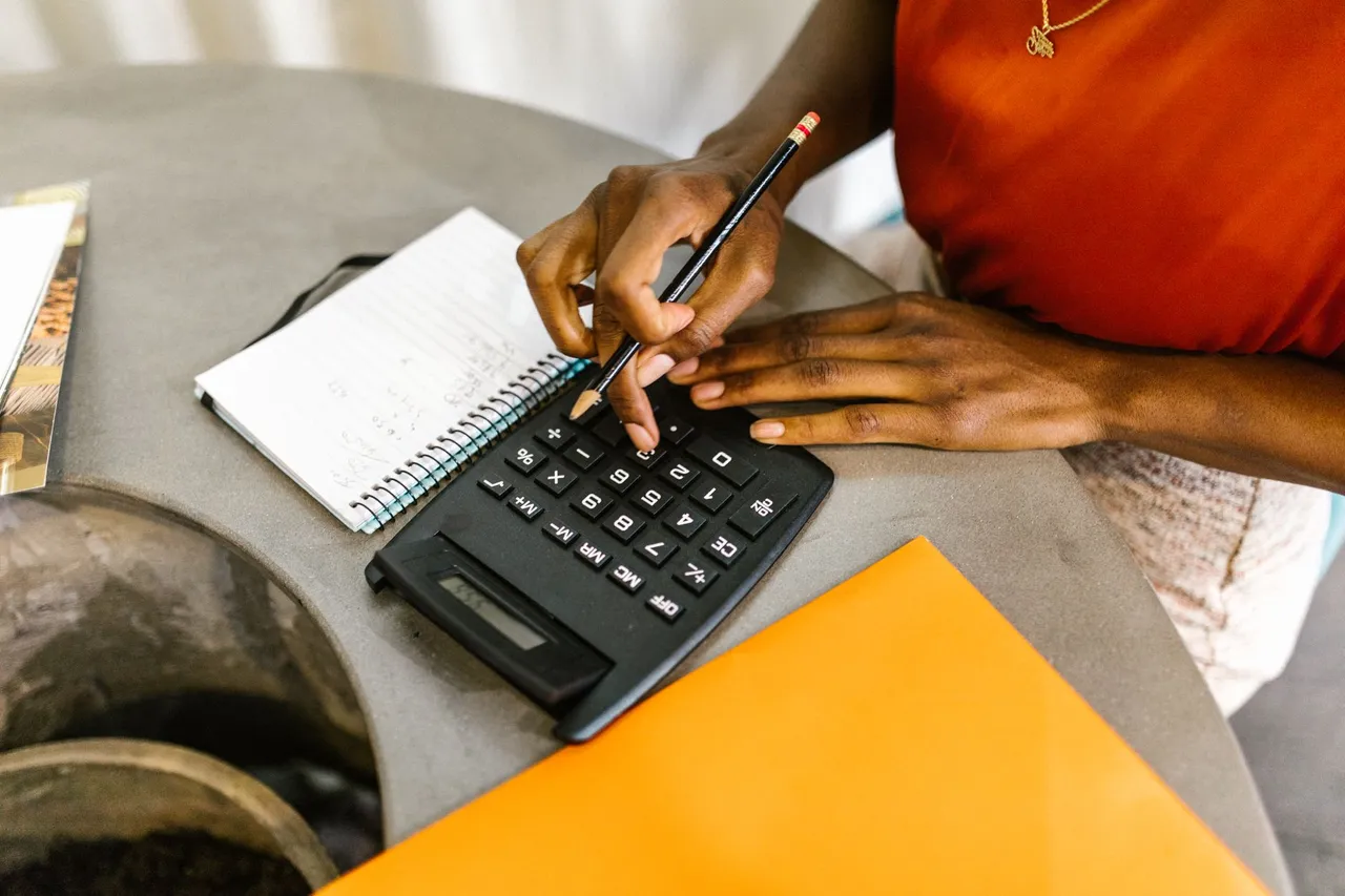 Salaire assistante maternelle 2026 : le calcul complet